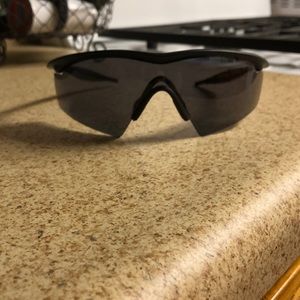 Oakley sunglasses worn twice!